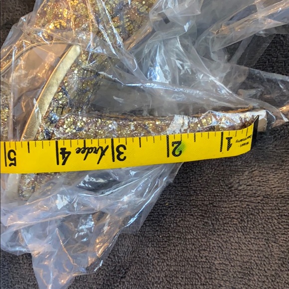 Holiday Kicks - Picture 6 of 7